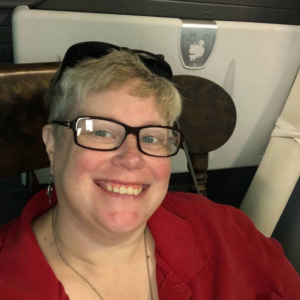 Meet your Posher, Amy